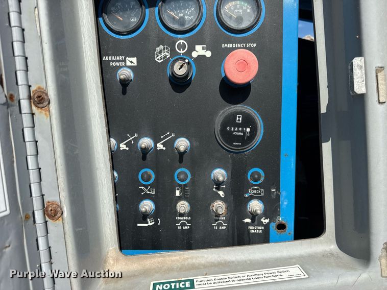 image for item EF2087 2001 Genie S60 boom lift