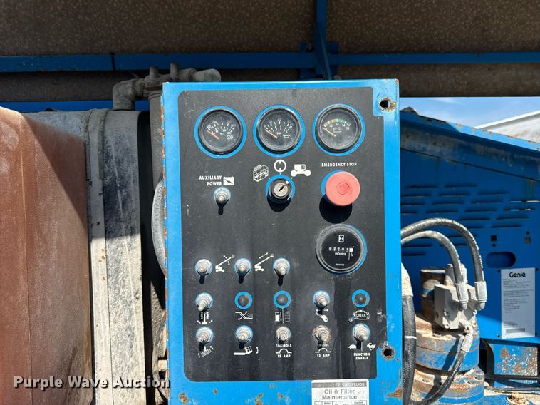 image for item EF2087 2001 Genie S60 boom lift