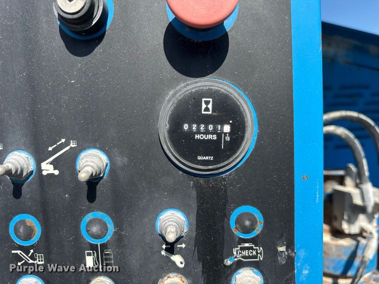 image for item EF2087 2001 Genie S60 boom lift