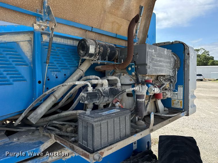 image for item EF2087 2001 Genie S60 boom lift