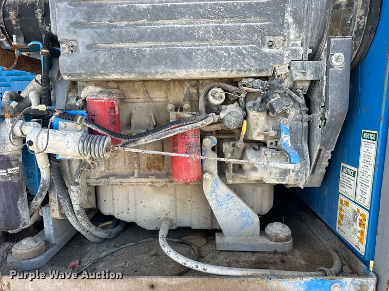 image for item EF2087 2001 Genie S60 boom lift