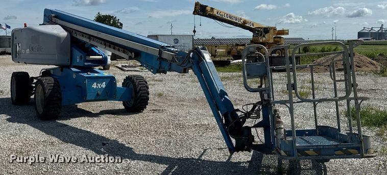 image for item EF2090 2006 Genie S65 boom lift