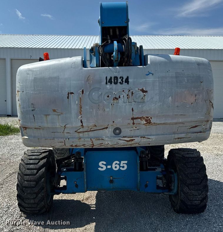 image for item EF2090 2006 Genie S65 boom lift