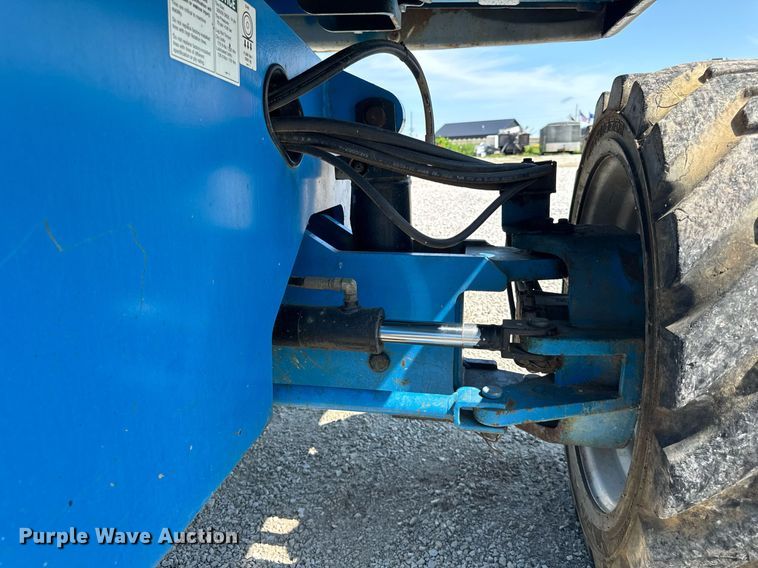 image for item EF2090 2006 Genie S65 boom lift
