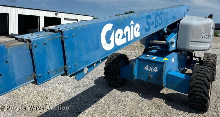 image for item EF2090 2006 Genie S65 boom lift