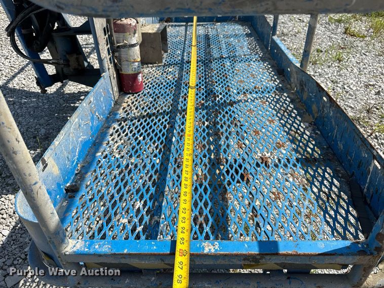 image for item EF2090 2006 Genie S65 boom lift