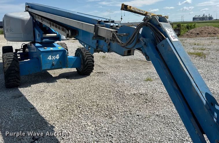 image for item EF2090 2006 Genie S65 boom lift