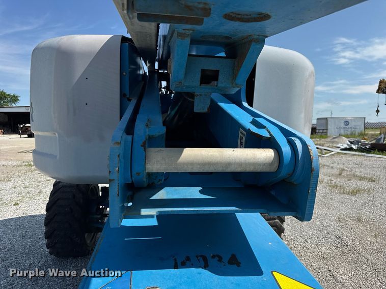 image for item EF2090 2006 Genie S65 boom lift