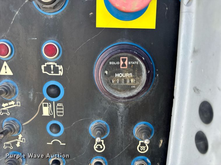 image for item EF2090 2006 Genie S65 boom lift