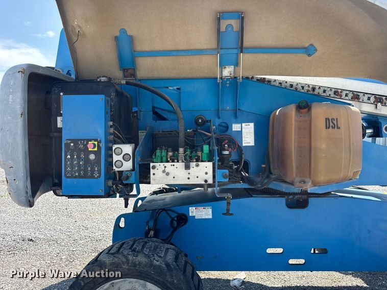 image for item EF2090 2006 Genie S65 boom lift