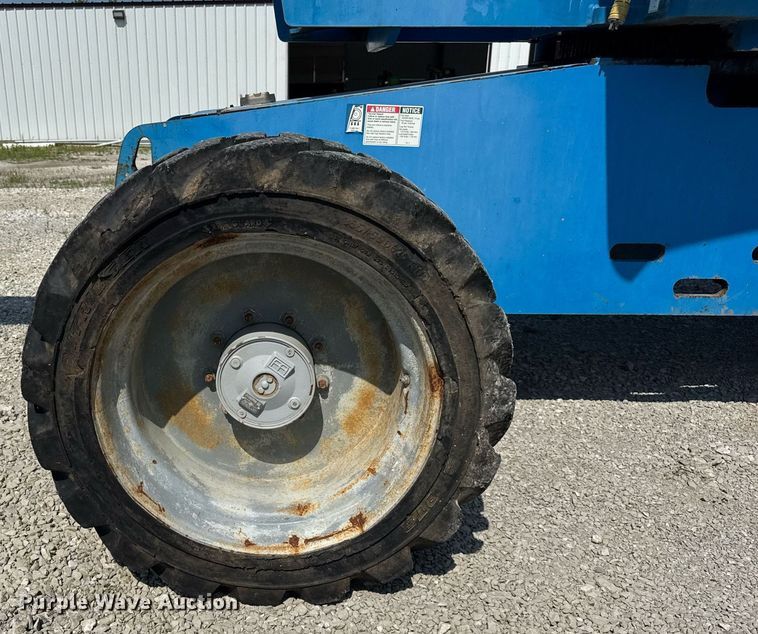 image for item EF2090 2006 Genie S65 boom lift