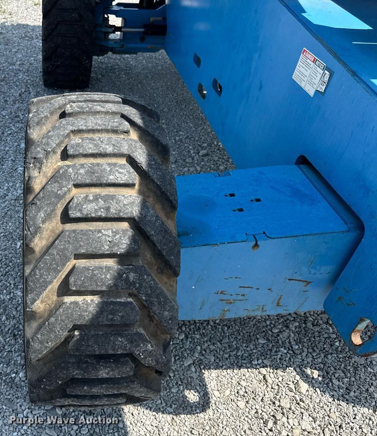 image for item EF2090 2006 Genie S65 boom lift