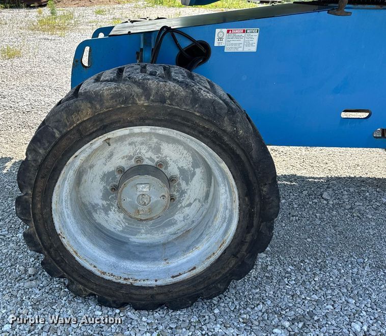 image for item EF2090 2006 Genie S65 boom lift