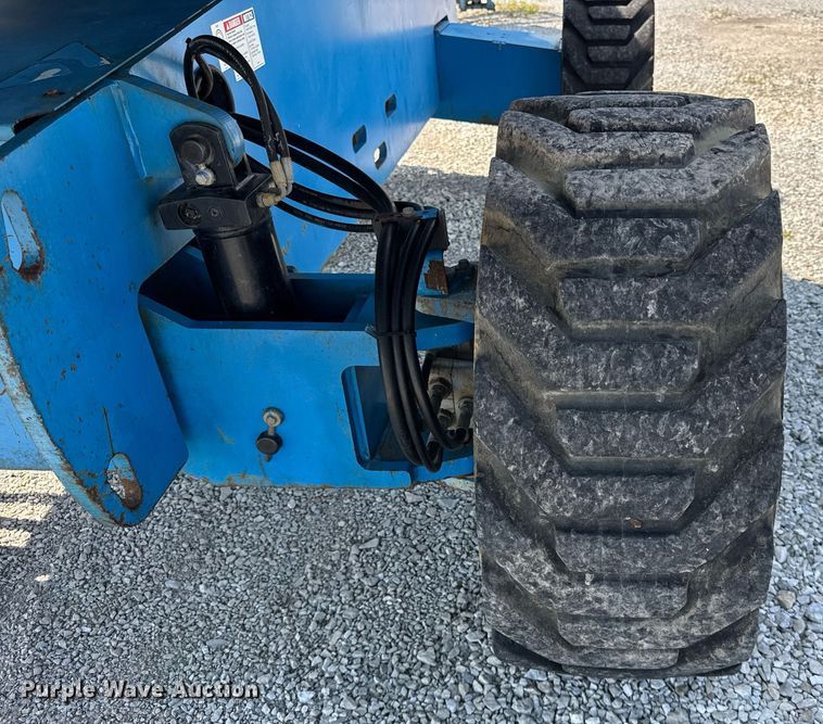 image for item EF2090 2006 Genie S65 boom lift
