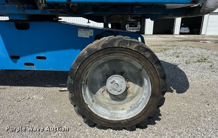 image for item EF2090 2006 Genie S65 boom lift