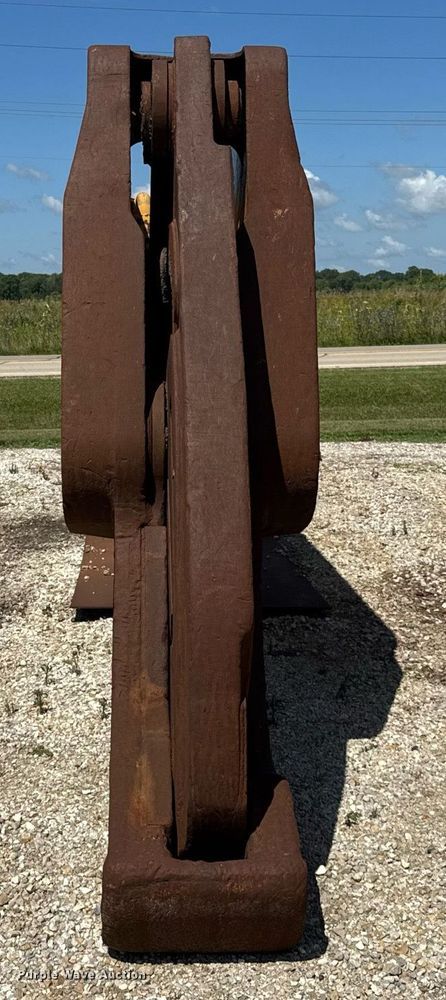 image for item EF2095 Labounty MSD140 excavator shear