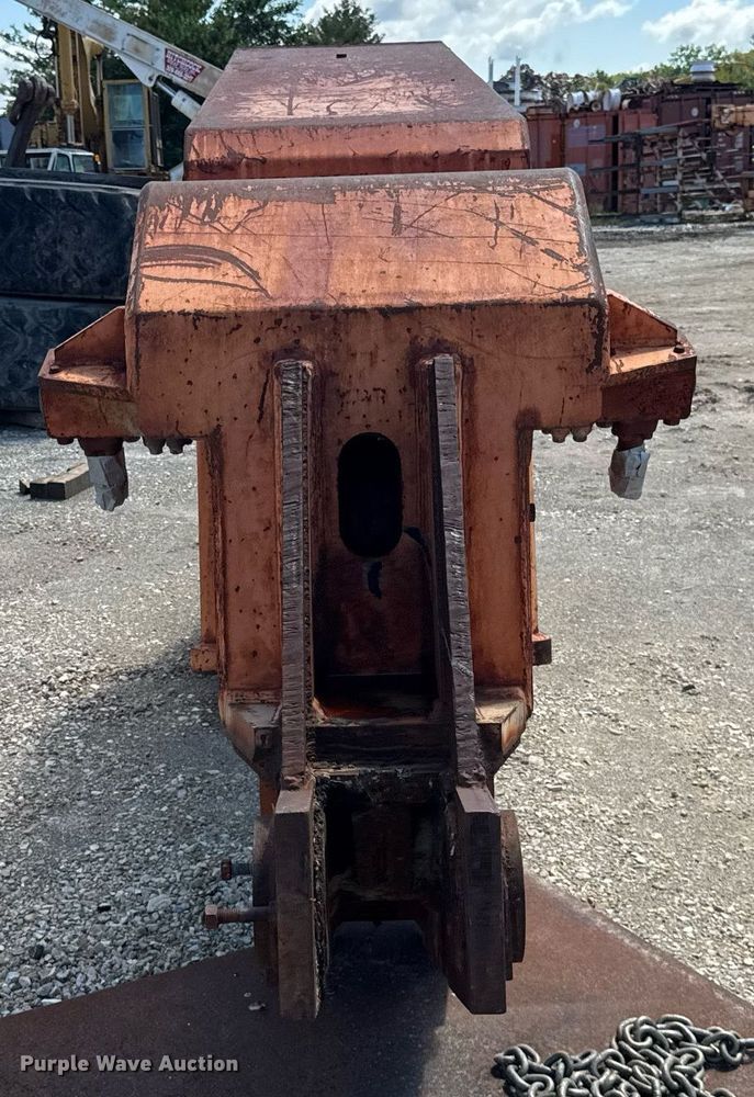 image for item EF2096 NPK excavator shear