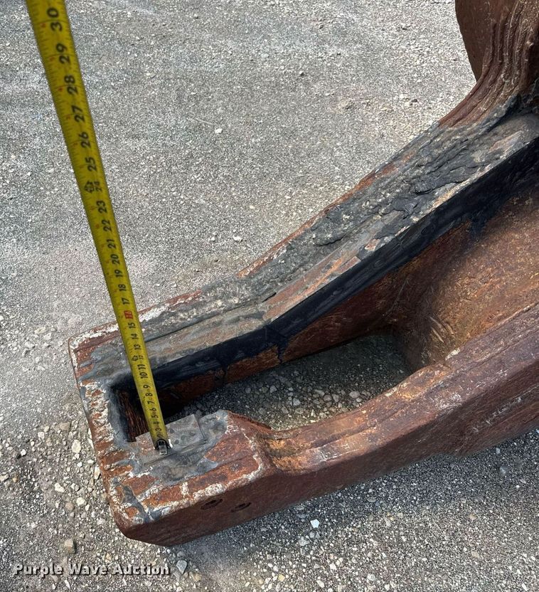 image for item EF2096 NPK excavator shear