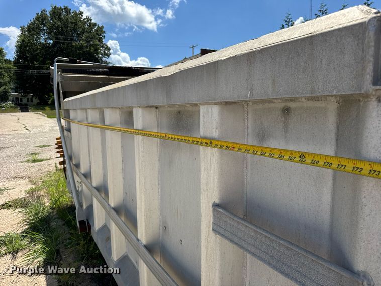 image for item EF2098 Bibeau dump bed