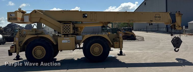 image for item EF2100 1996 Grove RT422 crane