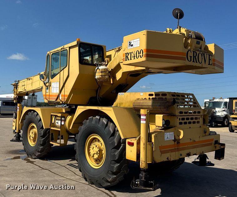 image for item EF2100 1996 Grove RT422 crane