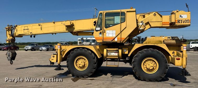 image for item EF2100 1996 Grove RT422 crane