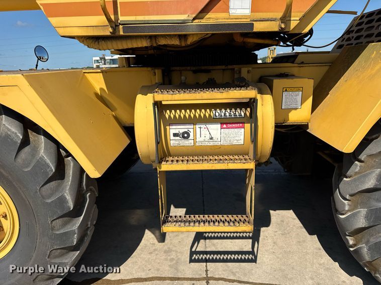 image for item EF2100 1996 Grove RT422 crane