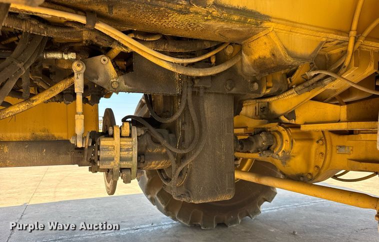 image for item EF2100 1996 Grove RT422 crane