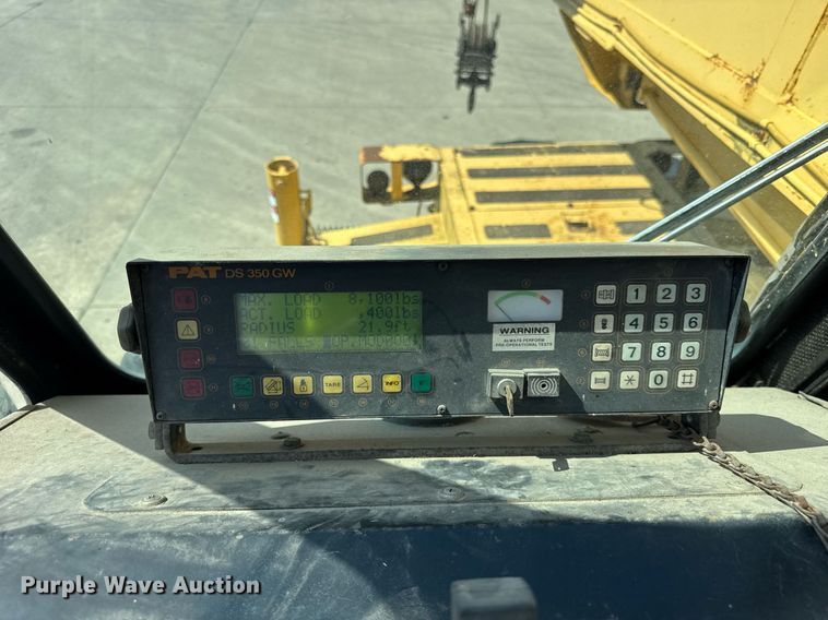 image for item EF2100 1996 Grove RT422 crane