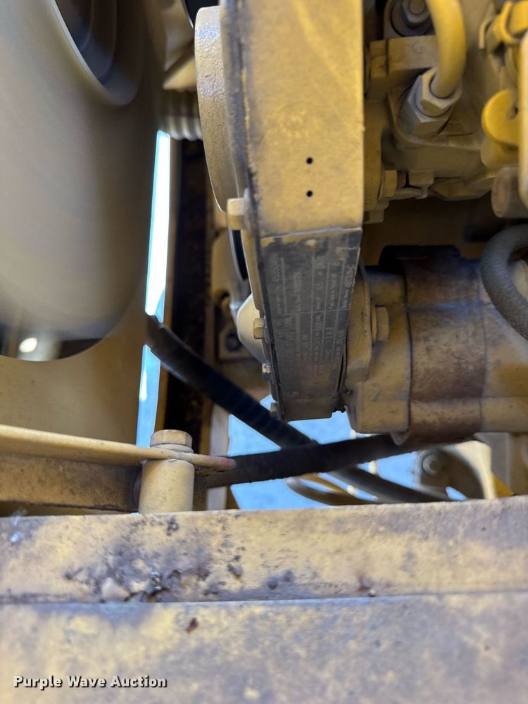 image for item EF2100 1996 Grove RT422 crane