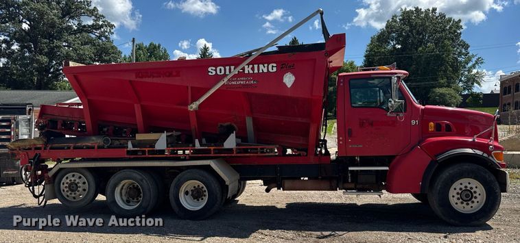 image for item EF2101 2000 Sterling LT9500 conveyor truck