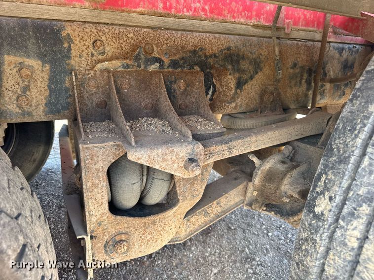 image for item EF2101 2000 Sterling LT9500 conveyor truck