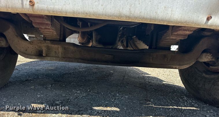 image for item EF2101 2000 Sterling LT9500 conveyor truck