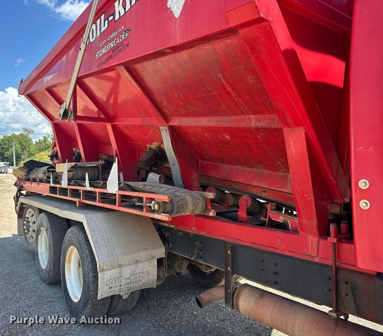 image for item EF2101 2000 Sterling LT9500 conveyor truck