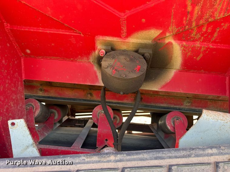 image for item EF2101 2000 Sterling LT9500 conveyor truck