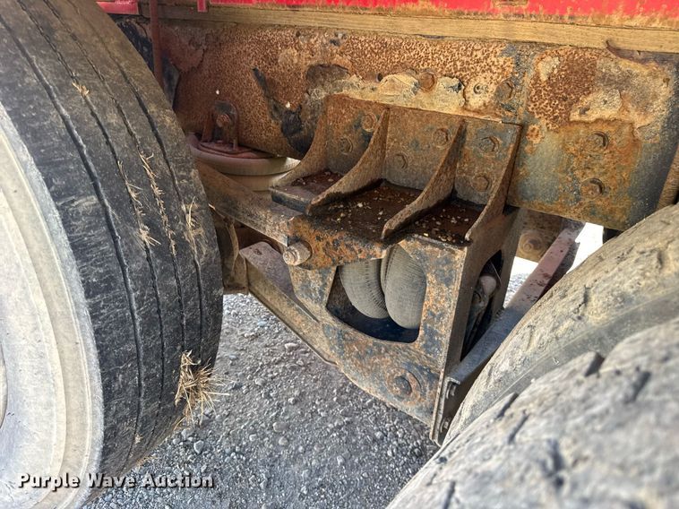 image for item EF2101 2000 Sterling LT9500 conveyor truck