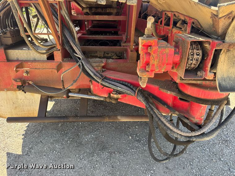 image for item EF2101 2000 Sterling LT9500 conveyor truck