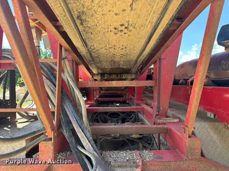 image for item EF2101 2000 Sterling LT9500 conveyor truck