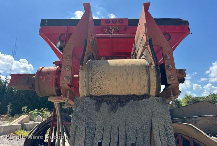 image for item EF2101 2000 Sterling LT9500 conveyor truck