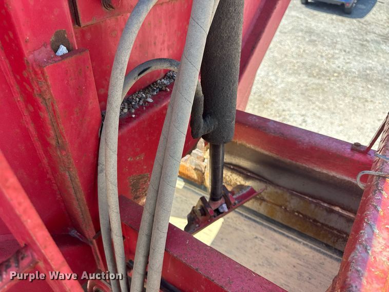 image for item EF2101 2000 Sterling LT9500 conveyor truck