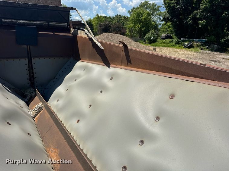 image for item EF2101 2000 Sterling LT9500 conveyor truck