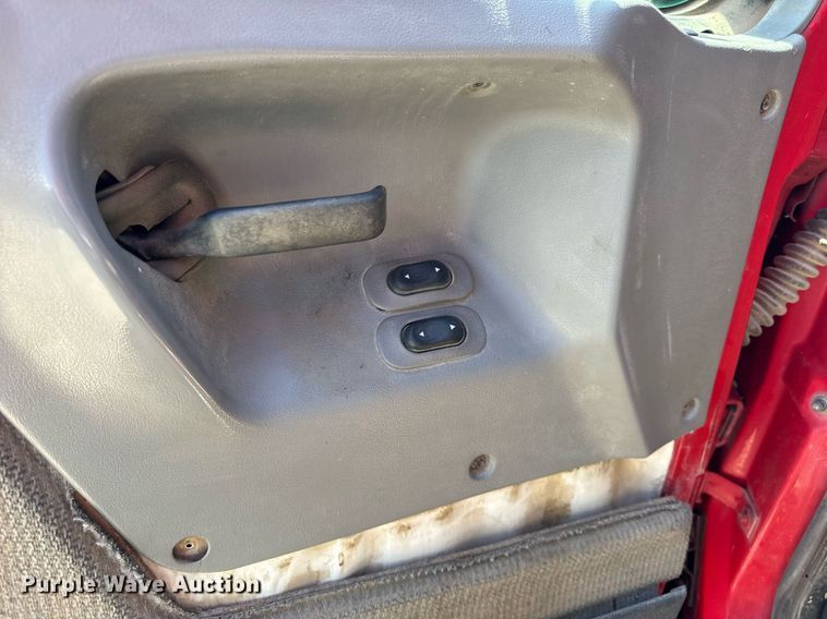 image for item EF2101 2000 Sterling LT9500 conveyor truck