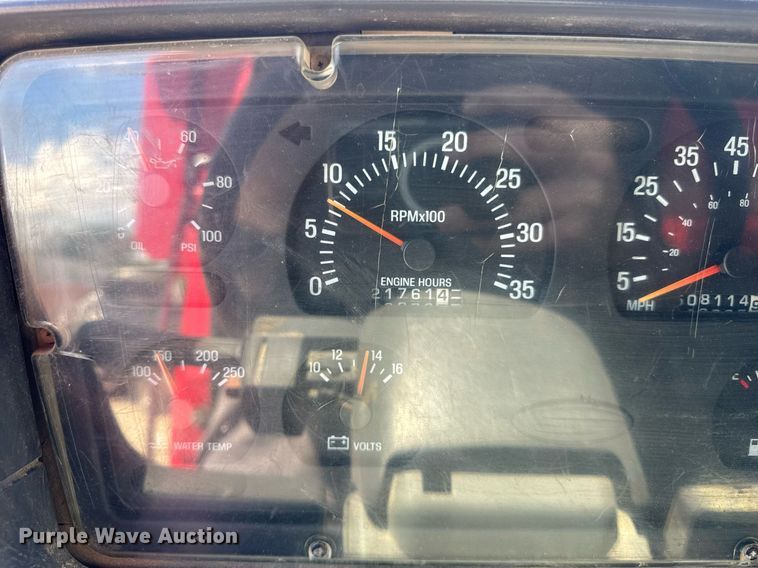 image for item EF2101 2000 Sterling LT9500 conveyor truck