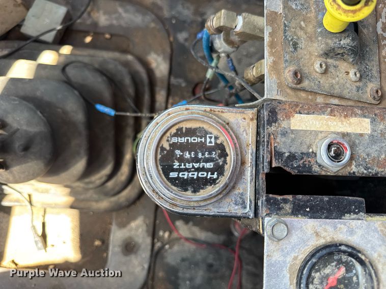 image for item EF2101 2000 Sterling LT9500 conveyor truck