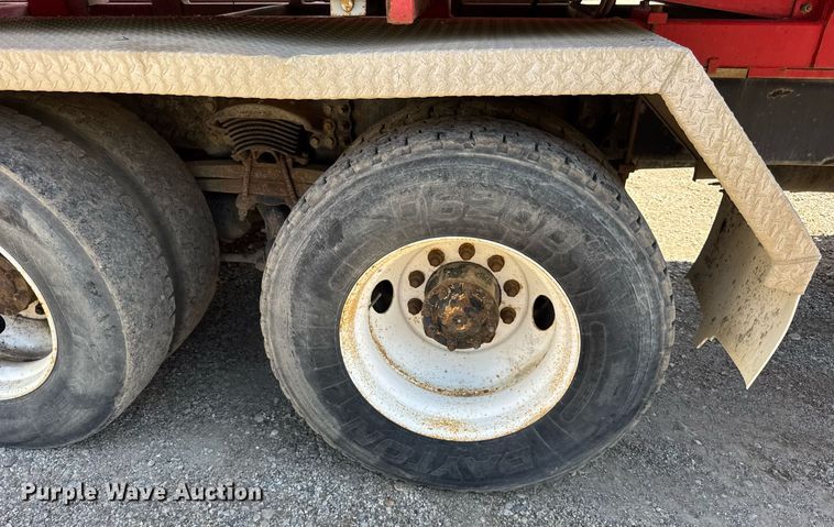 image for item EF2101 2000 Sterling LT9500 conveyor truck