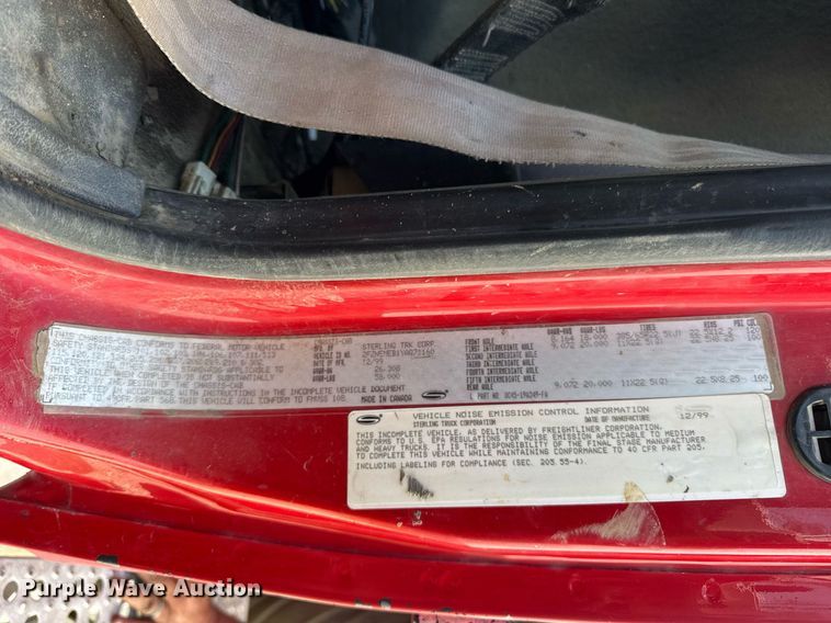 image for item EF2101 2000 Sterling LT9500 conveyor truck