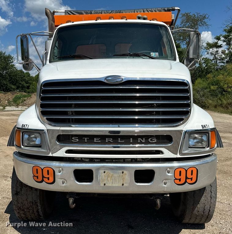 image for item EF2102 2006 Sterling L9500 conveyor truck