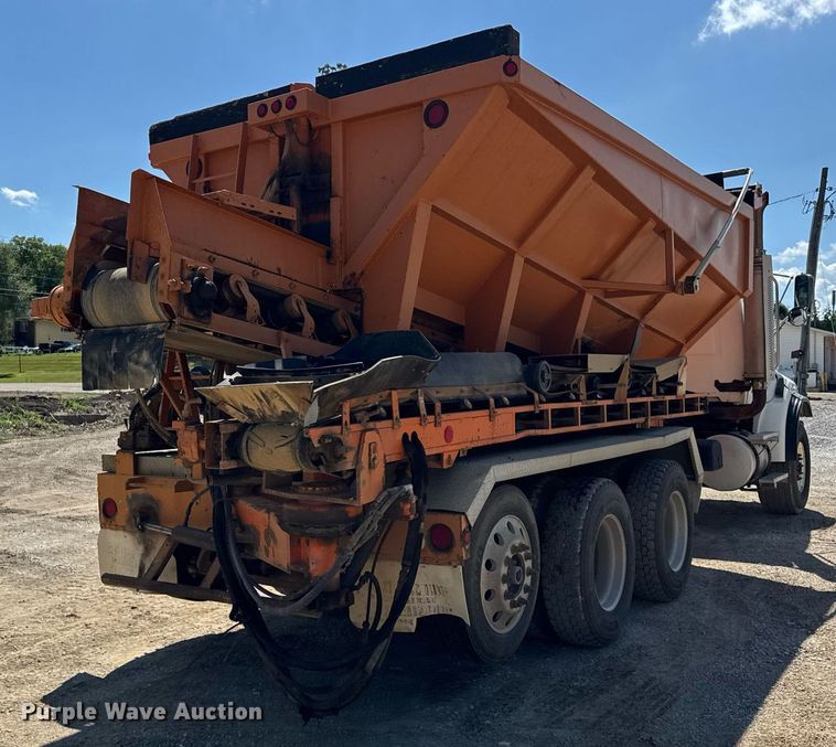 image for item EF2102 2006 Sterling L9500 conveyor truck