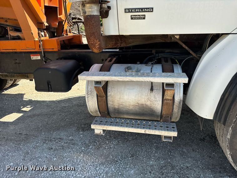 image for item EF2102 2006 Sterling L9500 conveyor truck