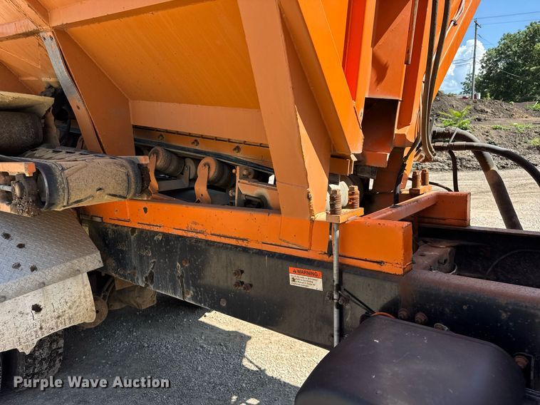 image for item EF2102 2006 Sterling L9500 conveyor truck